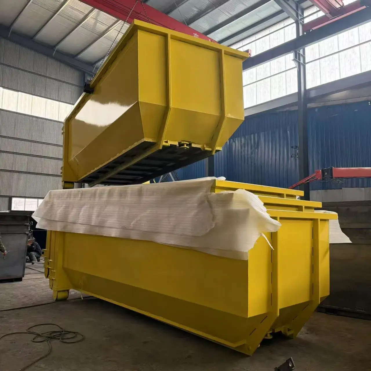 Roll-off Hook Lift Dumpsters for Sale